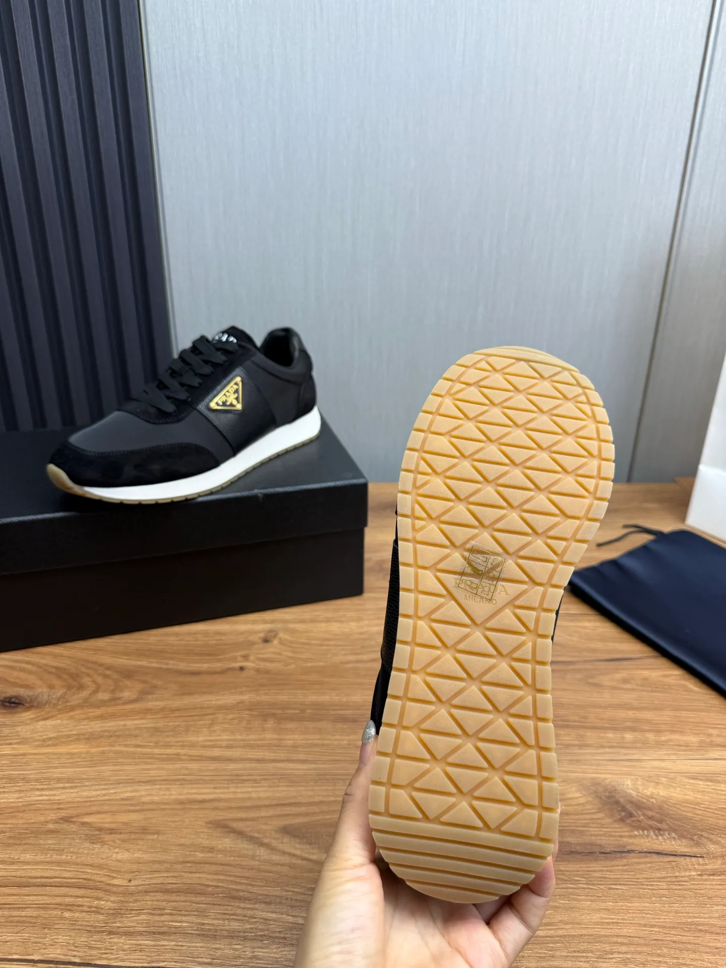 Men's shoes 💰740💰 [PRADA] New models synchronized with the official website, high-quality shipments ✔️Hot-sellers🔥 Original cowhide with imported waterproof fabric + cowhide lining, 1🆚1 replica, original bottom, 38-45 (men's 45 is custom-made and cannot be returned)